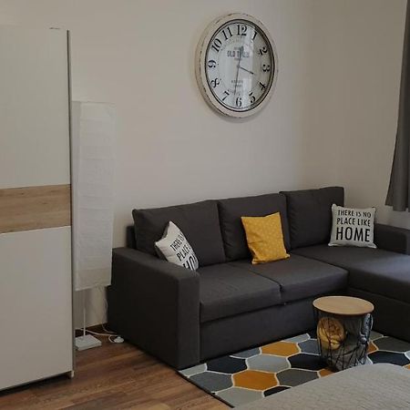 Monika'S Apartment Карлови Вари Екстериор снимка